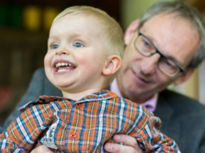 Sie sind herzlich dazu eingeladen! Kommen Sie doch in unseren Gottesdienst, zu einem Hauskreis, zur Jugendgruppe oder sprechen Sie uns per E-Mail oder Telefon an.